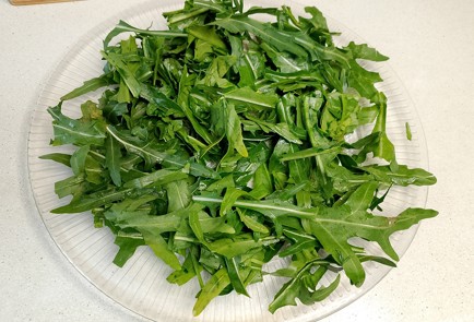 Фото шага рецепта Салат с креветками 191206 шаг 5