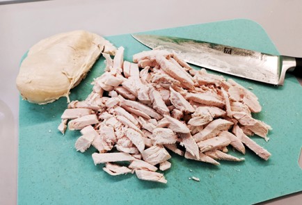 Фото шага рецепта Салат с курицей сыром и ананасами 42952 шаг 1  