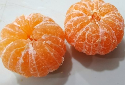 Фото шага рецепта Салат с курицей и ананасом 175217 шаг 4  