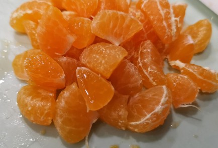 Фото шага рецепта Салат с курицей и ананасом 175217 шаг 5  