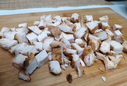 Фото шага рецепта Салат с курицей и брокколи 190509 шаг 6