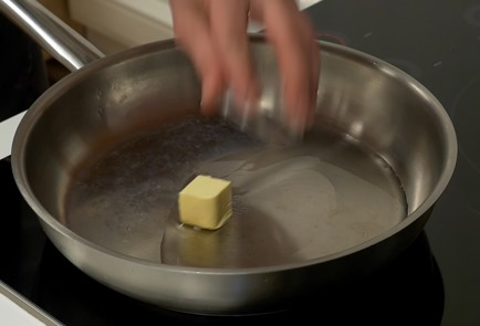 Фото шага рецепта Салат с курицей и грибами 140244 шаг 4  