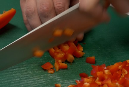 Фото шага рецепта Салат с курицей и сыром 140243 шаг 5  