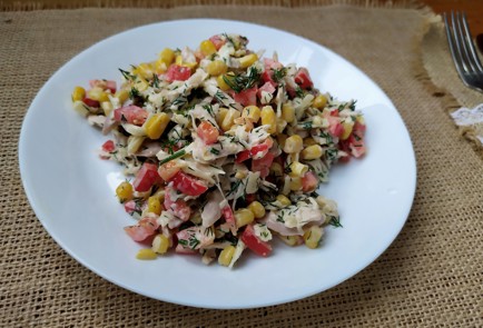 Фото шага рецепта Салат с курицей кукурузой и болгарским перцем 188331 шаг 10  