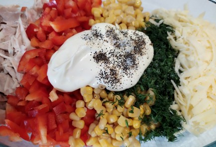 Фото шага рецепта Салат с курицей кукурузой и болгарским перцем 188331 шаг 8  