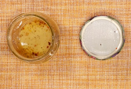 Фото шага рецепта Салат с курицей кукурузой и сладким перцем 187048 шаг 9  