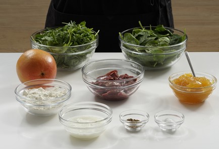 Фото шага рецепта Салат с куриной печенью грейпфрутом и мацони 152846 шаг 1  