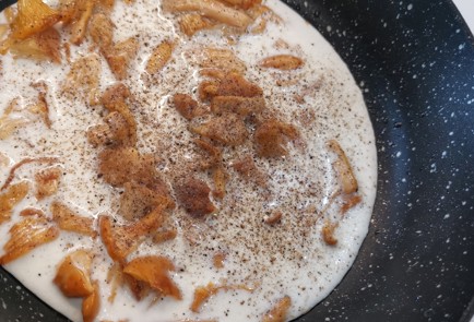 Фото шага рецепта Салат с лисичками 174734 шаг 3  