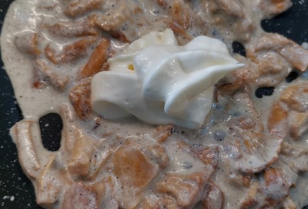 Фото шага рецепта Салат с лисичками 174734 шаг 9  