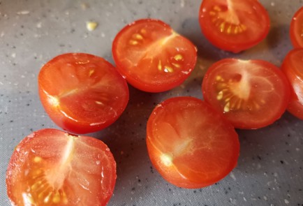 Фото шага рецепта Салат с лососем 189481 шаг 8  