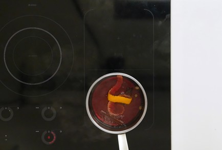 Фото шага рецепта Салат с мандаринами и камамбером 126198 шаг 1  