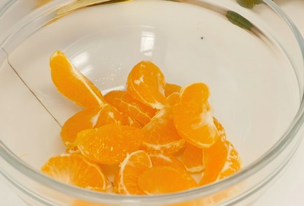 Фото шага рецепта Салат с мандаринами и прошутто 114450 шаг 2  