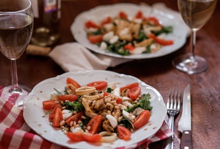 Фото шага рецепта Салат с мидиями и кедровыми орешками 92696 шаг 5  