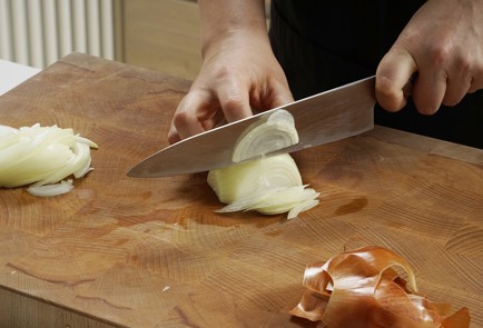 Фото шага рецепта Салат с минтаем и яблоком 152999 шаг 2  