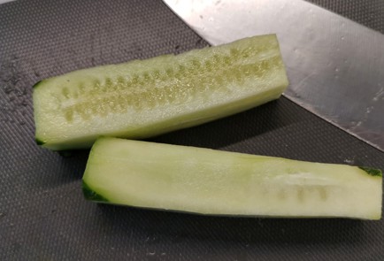 Фото шага рецепта Салат с моцареллой и перцем халапеньо 174878 шаг 2