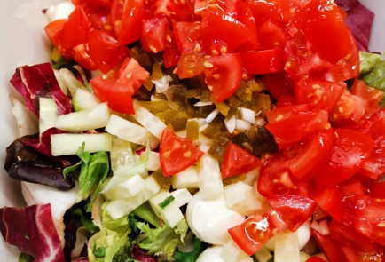 Фото шага рецепта Салат с моцареллой и перцем халапеньо 174878 шаг 9