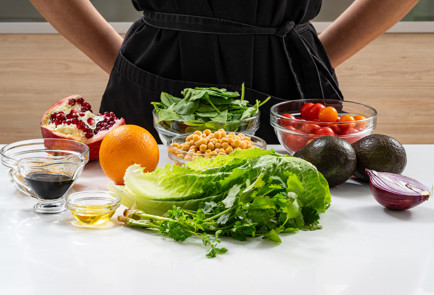 Фото шага рецепта Салат с нутом 189111 шаг 1  