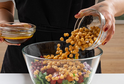 Фото шага рецепта Салат с нутом 189111 шаг 9  