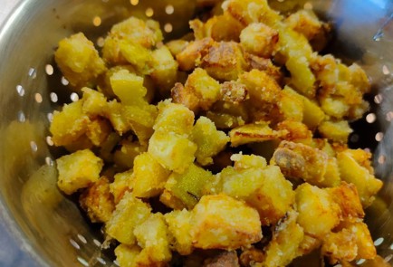 Фото шага рецепта Салат с обжаренными баклажанами 189128 шаг 10  