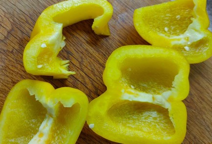 Фото шага рецепта Салат с обжаренными баклажанами 189128 шаг 13  