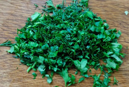 Фото шага рецепта Салат с обжаренными баклажанами 189128 шаг 21  