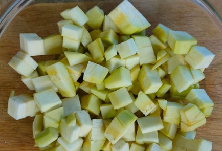 Фото шага рецепта Салат с обжаренными баклажанами 189128 шаг 4  