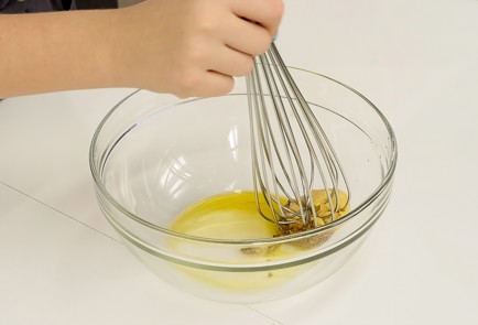 Фото шага рецепта Салат с осьминогом и тапенадом 114336 шаг 3  