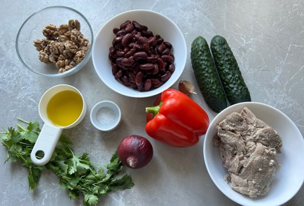 Фото шага рецепта Салат с отварной говядиной и горячим маслом 186554 шаг 1  