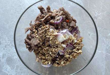 Фото шага рецепта Салат с отварной говядиной и горячим маслом 186554 шаг 7  