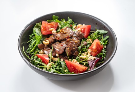 Фото шага рецепта Салат с печенью и медовым соусом 175902 шаг 10  