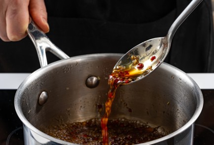 Фото шага рецепта Салат с печенью и медовым соусом 175902 шаг 5  