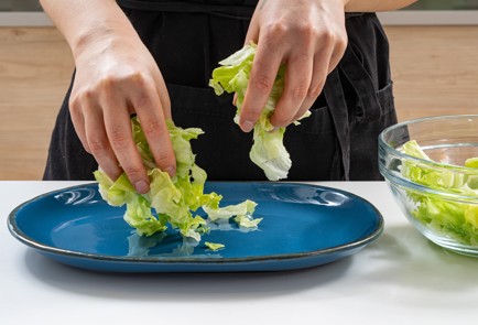 Фото шага рецепта Салат с печенью трески картофелем и фасолью 175752 шаг 5  