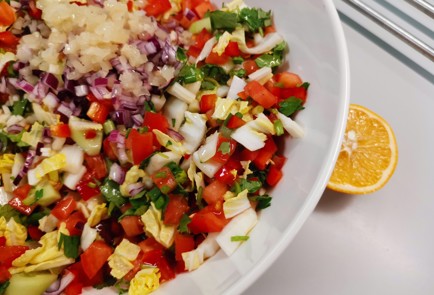 Фото шага рецепта Салат с пекинской капустой 188753 шаг 10