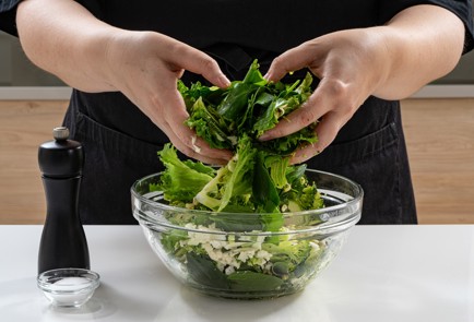 Фото шага рецепта Салат с проростками маша 176338 шаг 9  