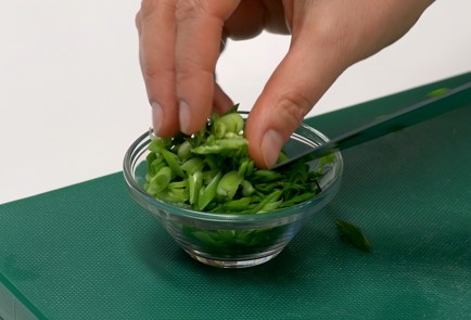 Фото шага рецепта Салат с редиской 140860 шаг 6  