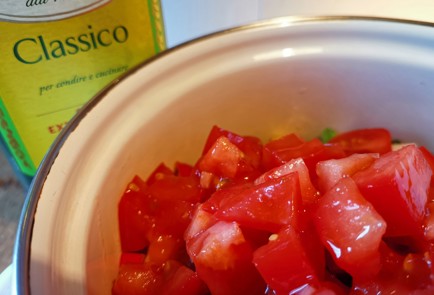 Фото шага рецепта Салат с редиской 189304 шаг 10  