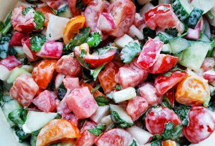 Фото шага рецепта Салат с редиской 189304 шаг 12  