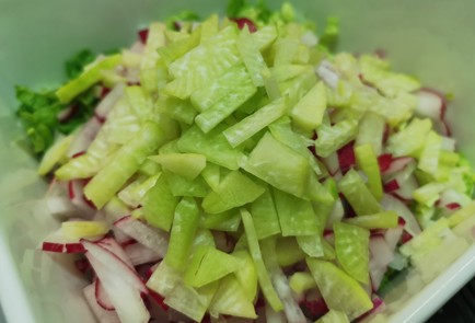 Фото шага рецепта Салат с редькой 188294 шаг 5  