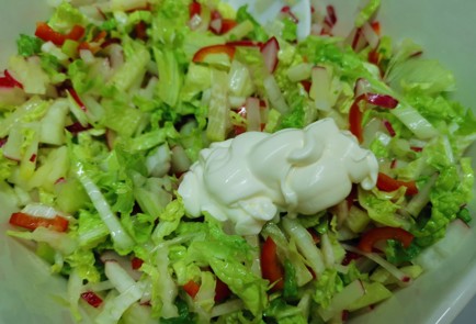 Фото шага рецепта Салат с редькой 188294 шаг 8  