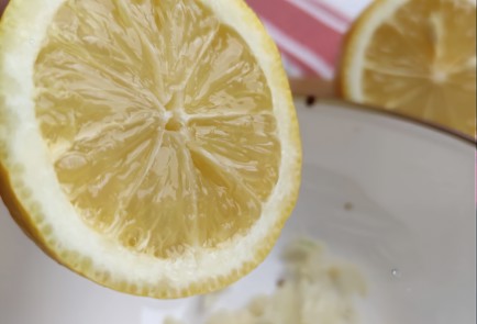 Фото шага рецепта Салат с руколой беконом болгарским перцем и киноа 173384 шаг 8  