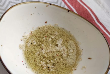 Фото шага рецепта Салат с руколой беконом болгарским перцем и киноа 173384 шаг 9  