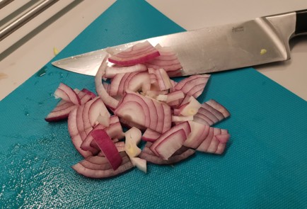 Фото шага рецепта Салат с сыром фета 186570 шаг 6  