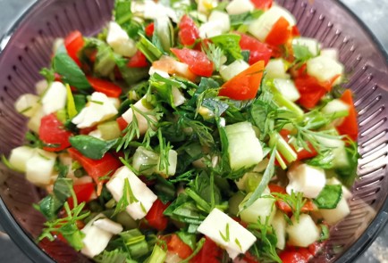 Фото шага рецепта Салат с сыром сулугуни 173579 шаг 8  