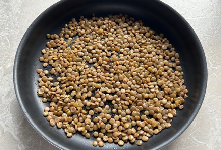 Фото шага рецепта Салат с тунцом и чечевицей 174242 шаг 6  