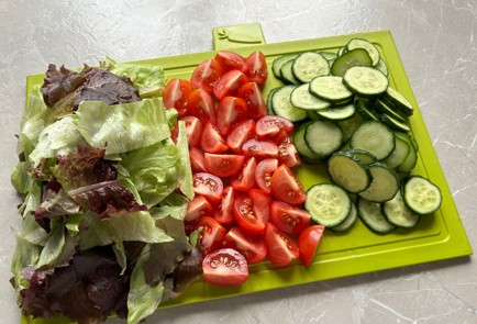 Фото шага рецепта Салат с тунцом и чечевицей 174242 шаг 8  