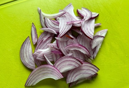 Фото шага рецепта Салат с тунцом и молодым картофелем 174126 шаг 5  