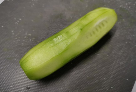 Фото шага рецепта Салат с тунцом яйцом и огурцом 191046 шаг 1  