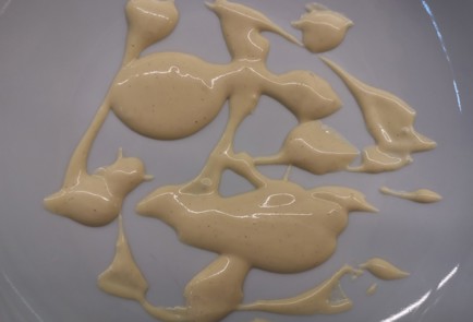 Фото шага рецепта Салат с тунцом яйцом и огурцом 191046 шаг 8  