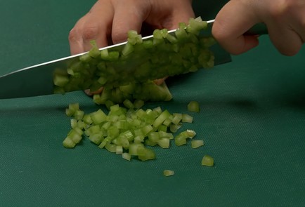 Фото шага рецепта Салат с тунцом 139961 шаг 1  