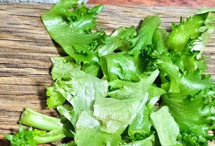 Фото шага рецепта Салат с тунцом 188683 шаг 2  